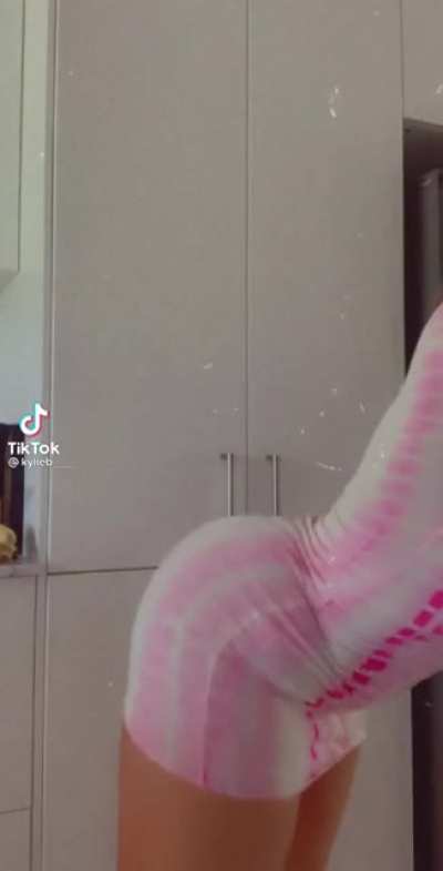 Pink dress thot