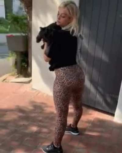 Bebe Rexha Squats - Part 2