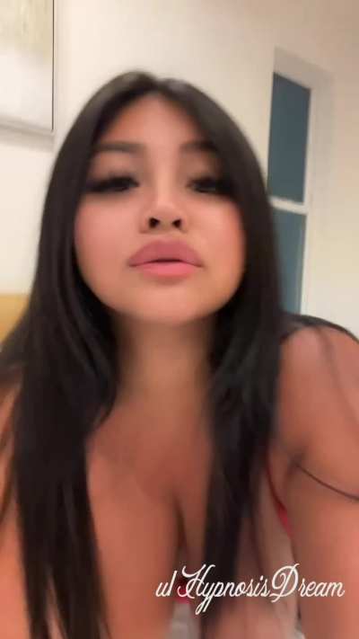 Mommy is start<wbr>ingâ<wbr>¦let me eat you up. ð (36yo Thai mommy)