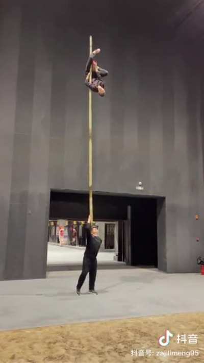 Bamboo pole, bare hands
