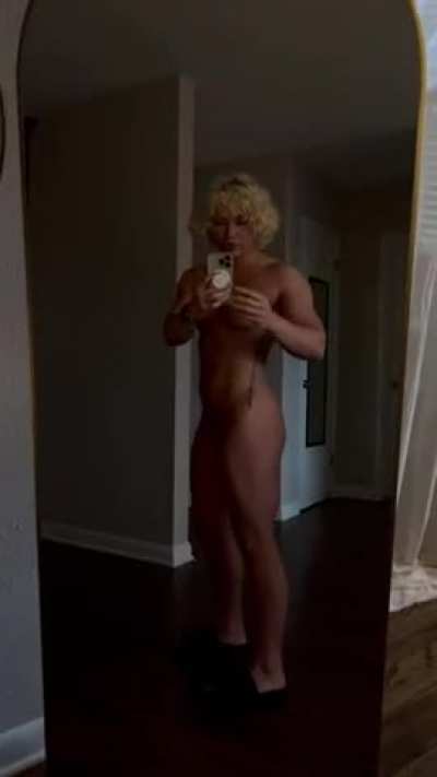 Muscle Mommy’s [F]avorite day is Sunday