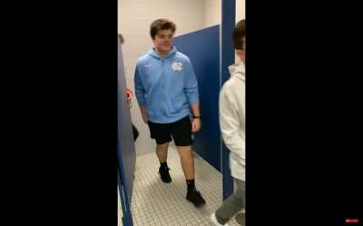 To fill the bathroom toilet stall