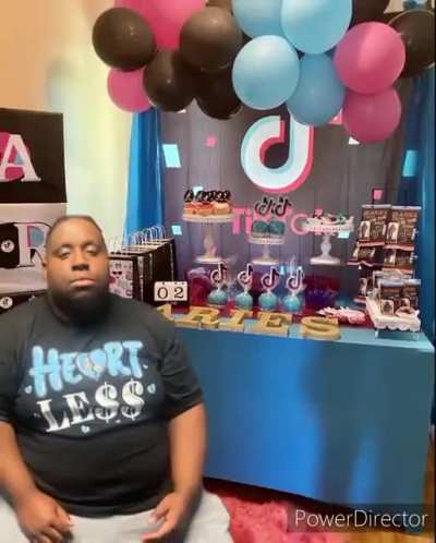 I shouldn't have smoked that shit, now I'm at a TikTok party
