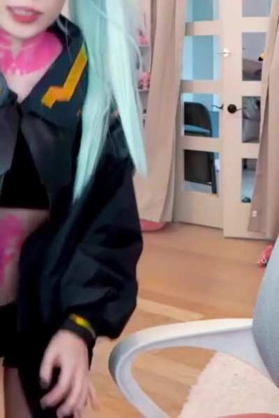 Emi cosplay stream
