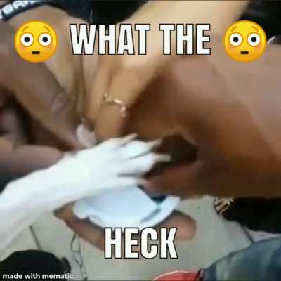 😳What da dog doing?🤔