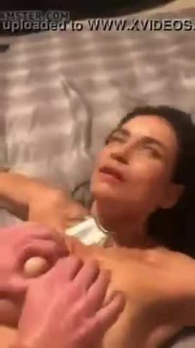 Milf can’t resist