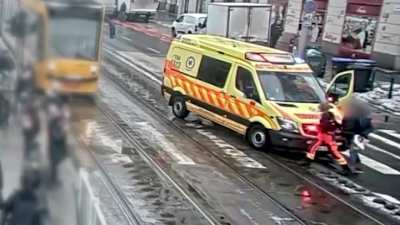 WCGW jumping out from behind a tram without checkings