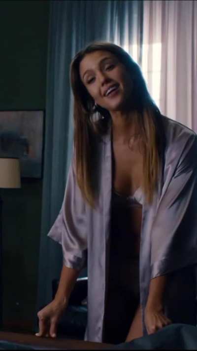 Jessica Alba wants a huge load