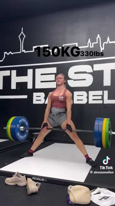 Muscle Mommy 
