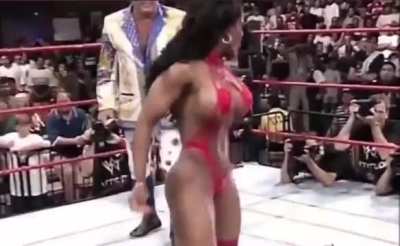 Sable vs Jackie in swimsuit competition