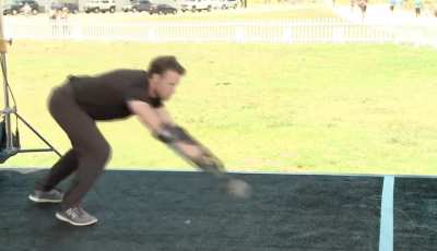 Terry Notary showing off the ape walks (Dawn of the Planet of the Apes)