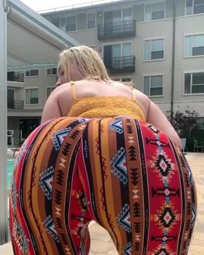 Enjoying the view 👀🥴