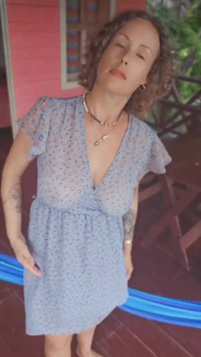 Come and taste this mommy's body