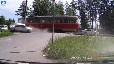 Tram rammed VAZ