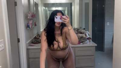 Should i wear this for my date , 30 weeks preggy 