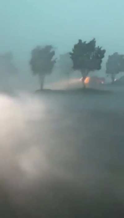 ð¥ Borderline hurricane force winds in Memphis, TN