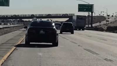 I finally found a BMW who uses a turn signal!
