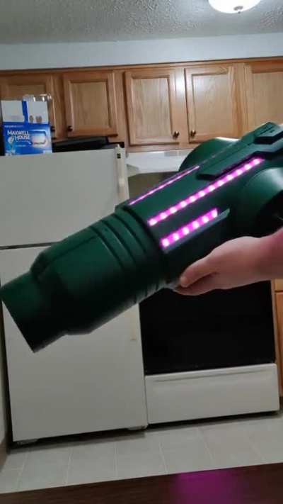 I modified a Arm Cannon replica to be far more interesting and game accurate! (My Covid-19 weekend project)