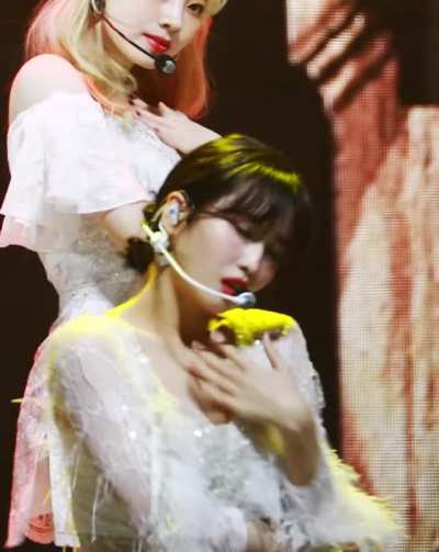 Momo.