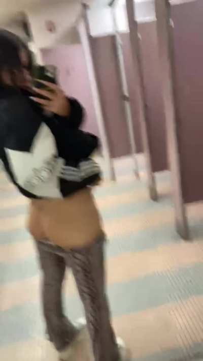 Getting horny at the school… i hope nobody saw me