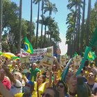 Brazilians organize demonstrations to support President Bolsonaro on his request (English subtitles)