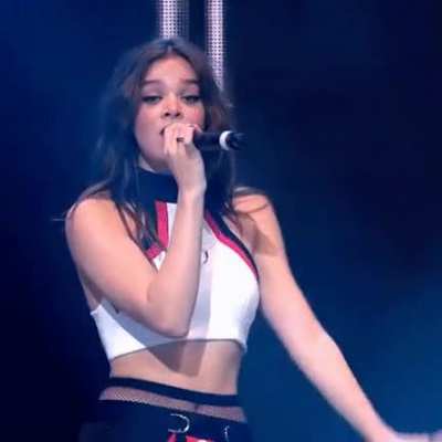 Hailee Steinfeld