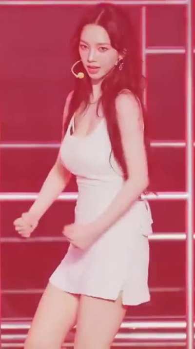 Karina's heavenly tits 😙
