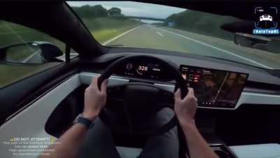 Tesla goes to 328km/h at German Autobahn
