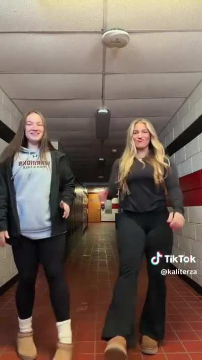 Her friend got ass