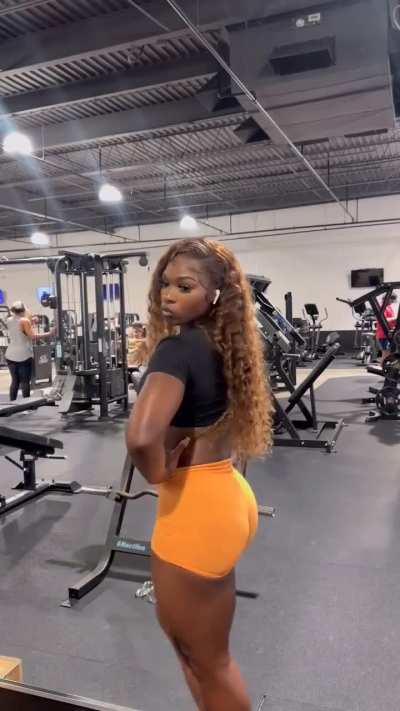 Lower body day 🍑 🏋🏾‍♀️ 💪🏾