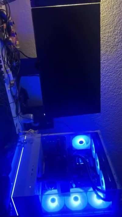 Fans always running loud even on idle!