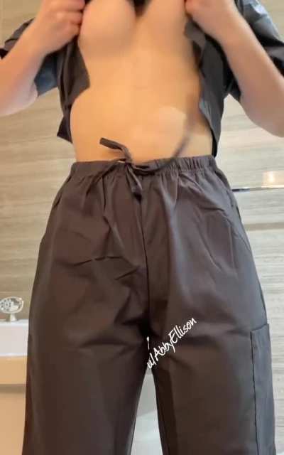 WHO WANNA TRY THOSE TASTY TITS ? (🔥👇FREE content IN THE COMME<wbr>NTS👇🔥<wbr>)