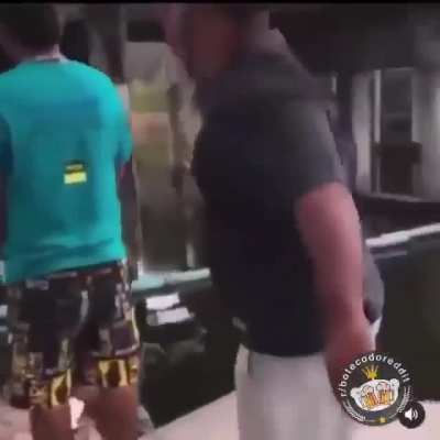 🤨