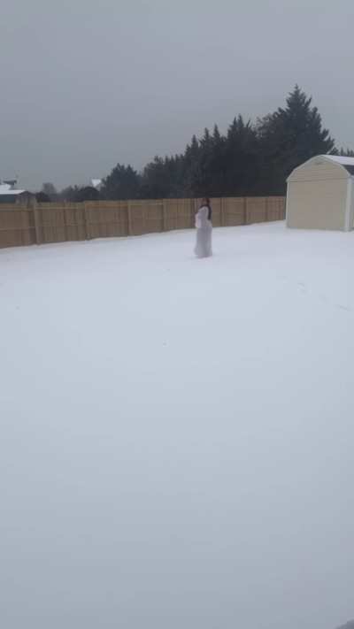Claps in the snow