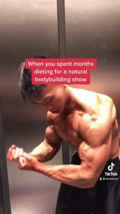 men’s physique competition