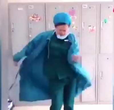 Эта ча ча ча больше на кунг фу похожа