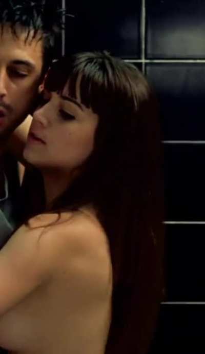 Dude probly. paid $1M for this scene with Ana de Armas