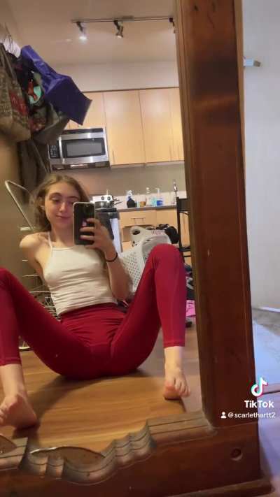 Scarlethartt2