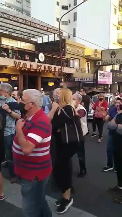 C5N Fue a cubrir el homocidio en ramos y los vecinos los echaron.
