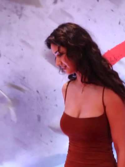 Disha Patani in her Call Girl Look for 'Tadap' Premiere. Found 2 videos so attaching Both of Them. Enjoy and Congrats to All NNN Survivors If any one is here lol