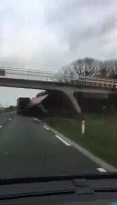 Low bridge? No problemo