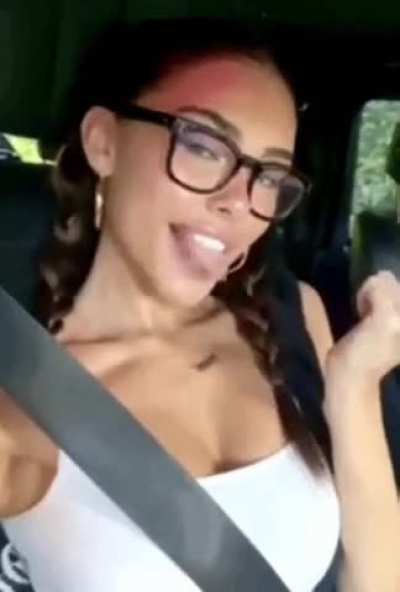 😜