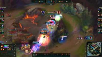 Thought the Teamfight was lost then Annie did this...