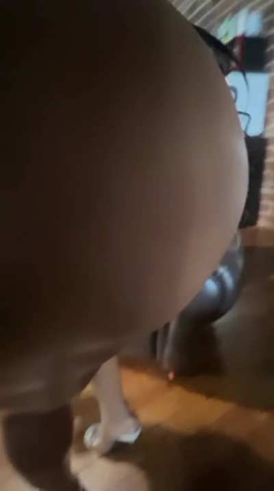 black ol milf on her way to deepthroat