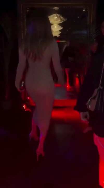 Jennifer’s stunning look while in Las Vegas | IG November 2023