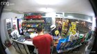 Ladrón se pega un tiro mientras roba un kiosco (Tucumán).