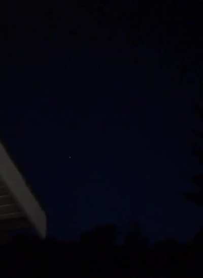 Better footage than most vids you see. Was shaky at parts but was a little stunned. What is this?