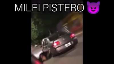 Milei pistero 😈