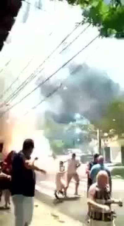 brasileiros + fogos de artifícios