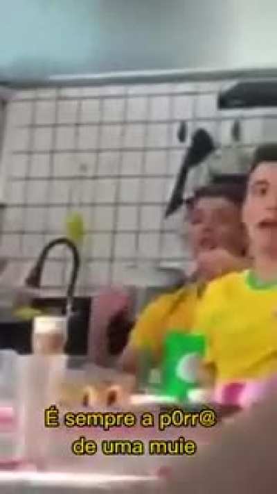 Sempre MUIÉ kkk machist@ kkkk